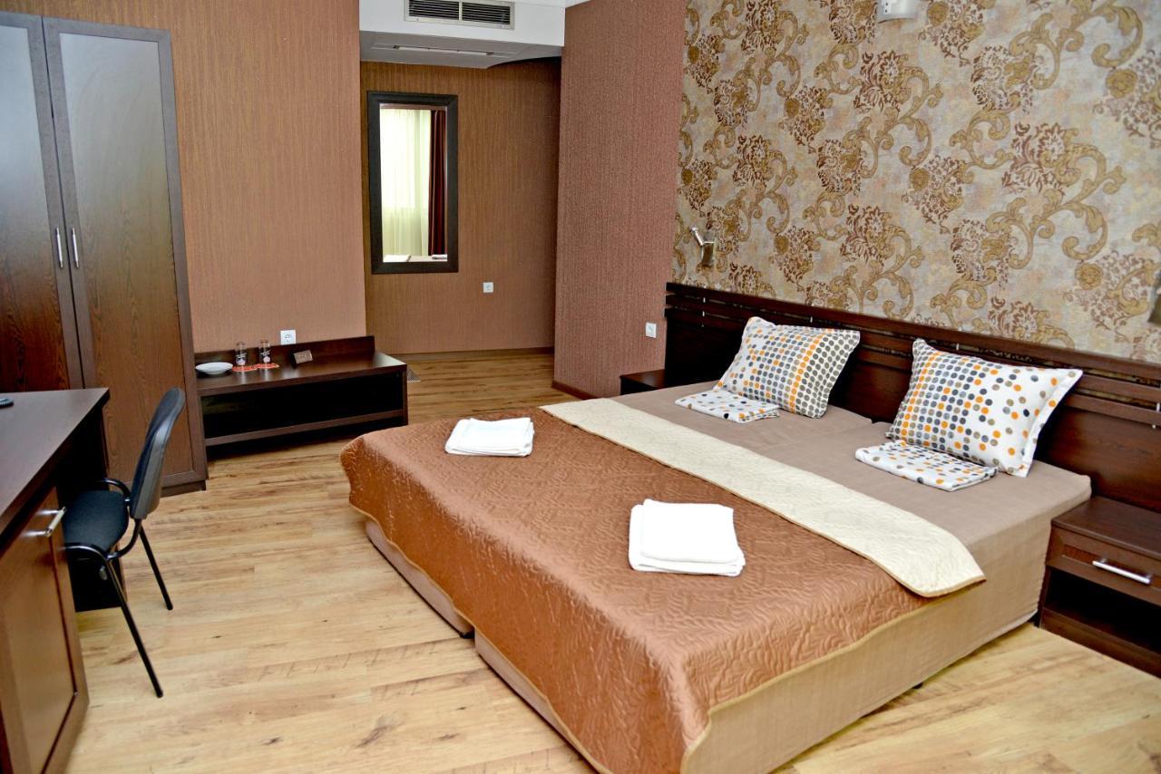 Dream Hotel Sliven Exterior foto